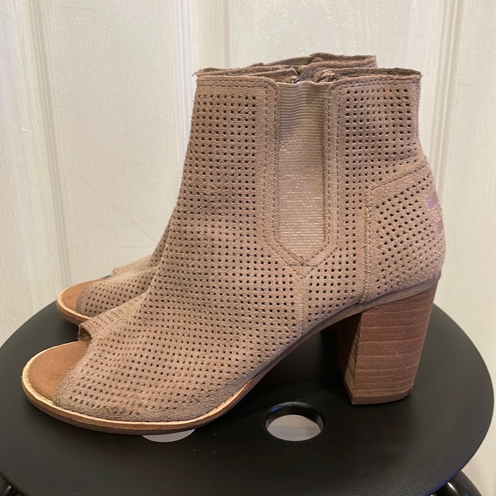 TOMS Peeptoe Booties Size 7